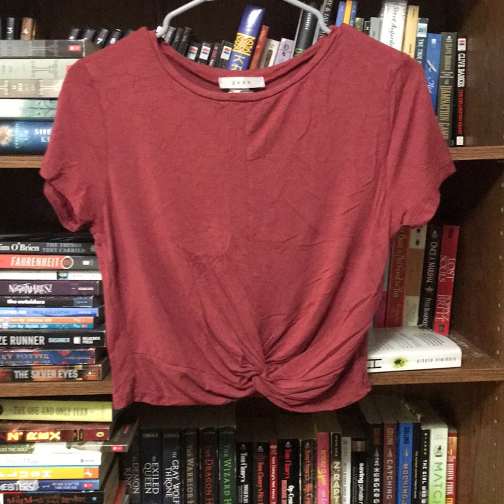 Cropped and knotted Large top